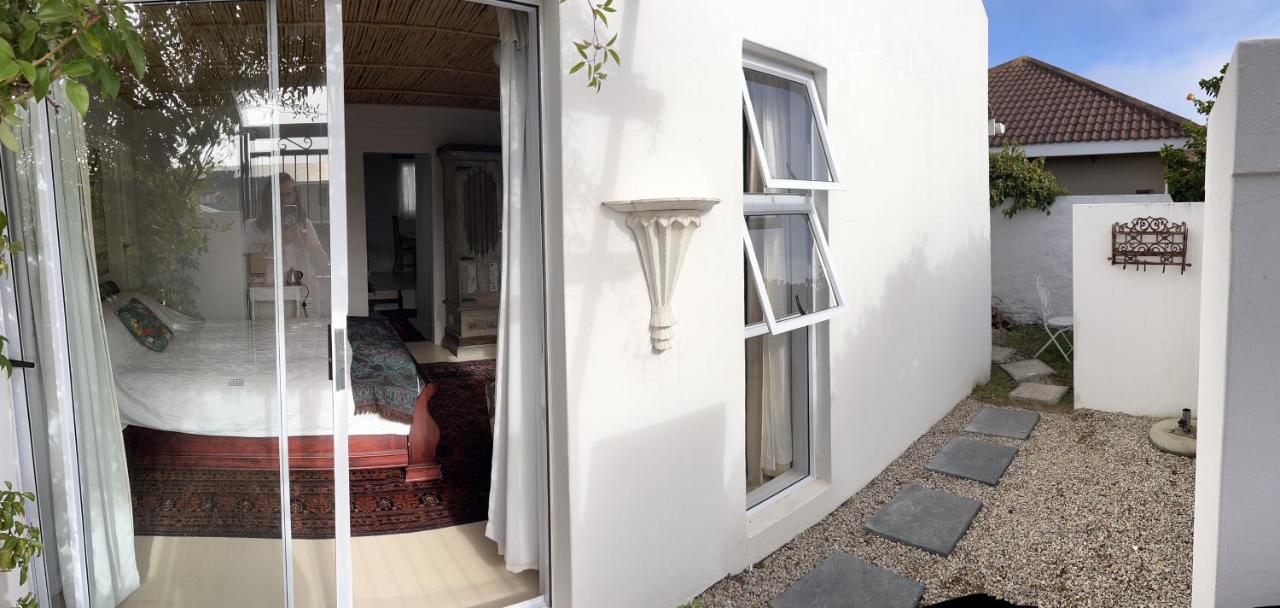 بليتنبيرغ باي De La Fontaine Guest Cottage And Pool View Luxury Suite المظهر الخارجي الصورة