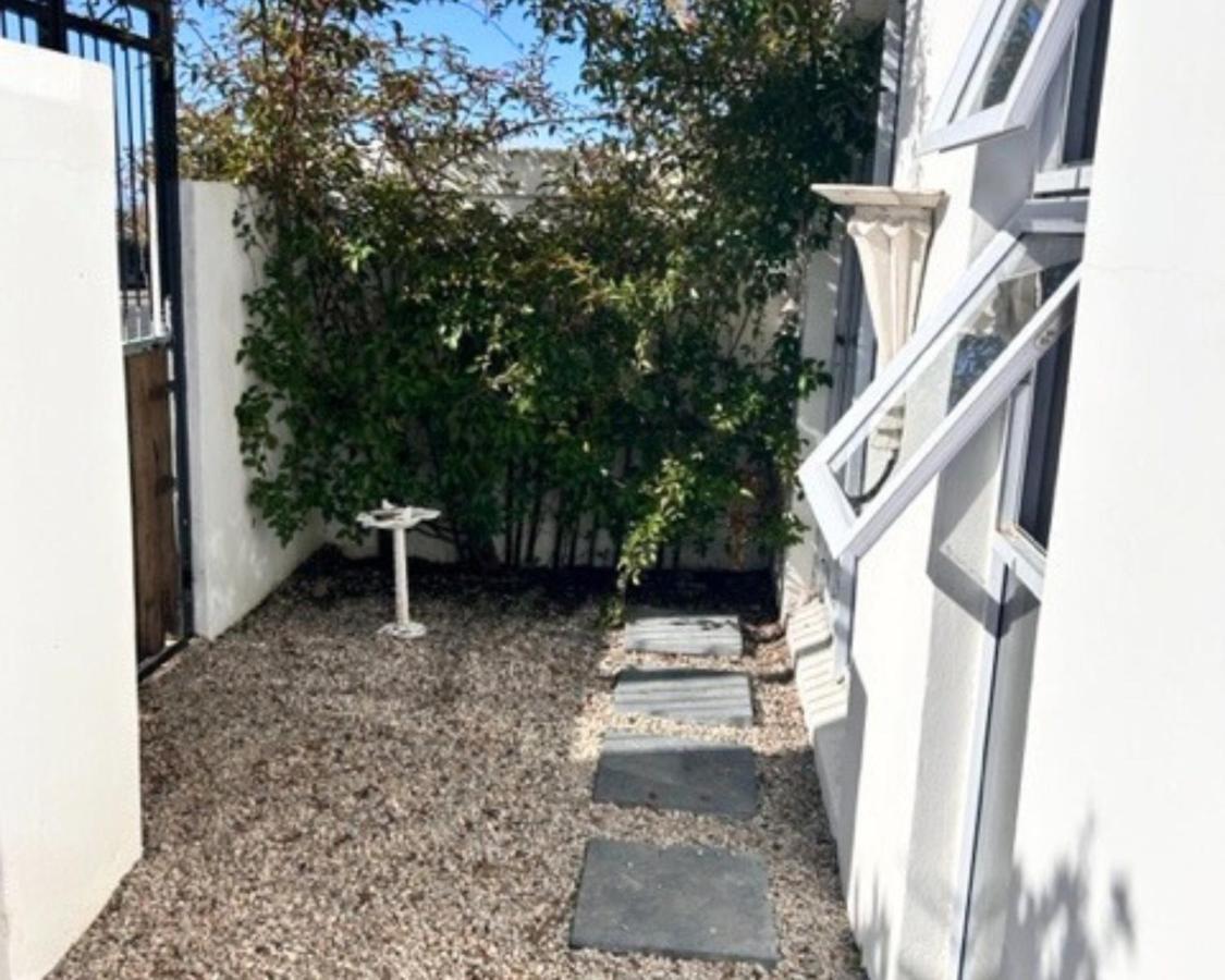 بليتنبيرغ باي De La Fontaine Guest Cottage And Pool View Luxury Suite المظهر الخارجي الصورة